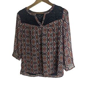 Daniel Rainn Boho Print Blouse Sz M Eyelet Yoke Roll-Tab Sleeves Business Casual